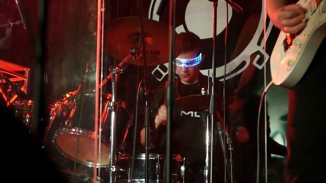 Нас не догонят смотреть онлайн