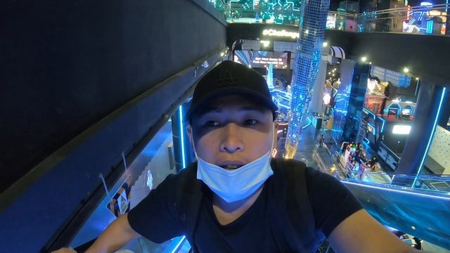 WORLD'S LARGEST ULTIMATE VR PARK | DUBAI MALL | BURJ KHALIFA | rontv смотреть онлайн