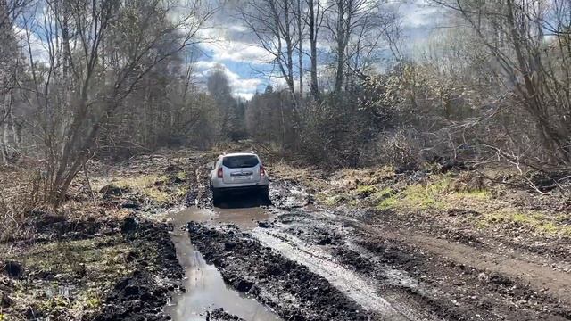 Дастер в весенней грязи смотреть онлайн