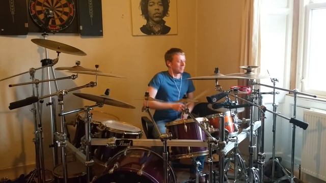 John Findlay / Metallica - Enter Sandman Drum Cover смотреть онлайн