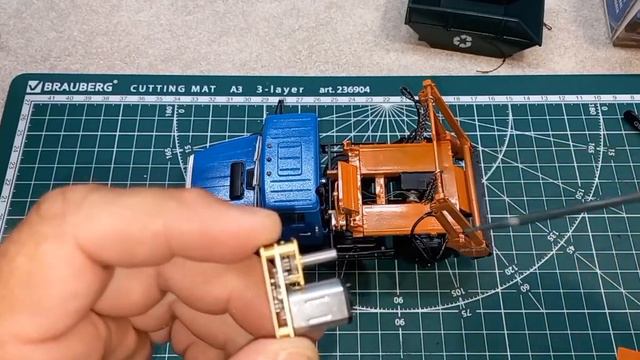 Обзор р/у модели в масштабе 1:43.Зил 4333 (КО450).