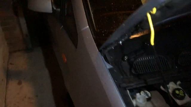 how to change a battery on a Ford Focus C-MAX (2004) смотреть онлайн