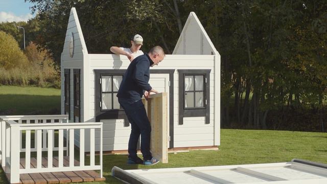 Детский игровой домик на даче