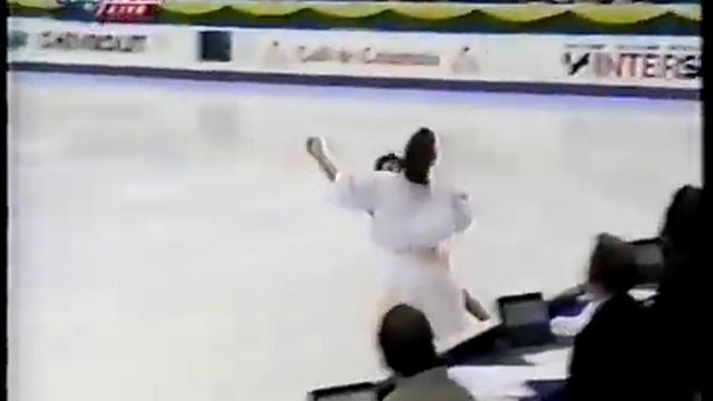 2000 World Championships - Compulsory Dance #1 - Irina Lobacheva & Ilia Averbukh RUS смотреть онлайн