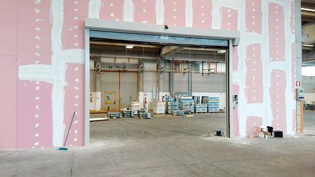 Скоростные ворота RolliZIP Speedy смотреть онлайн