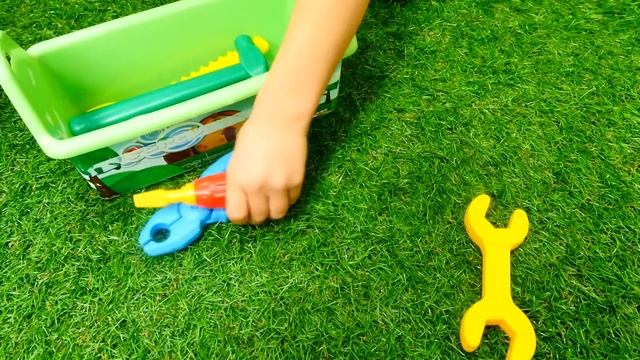 Видео для девочек - Новая кроватка для Беби Бон Эмили. Как мама смотреть онлайн