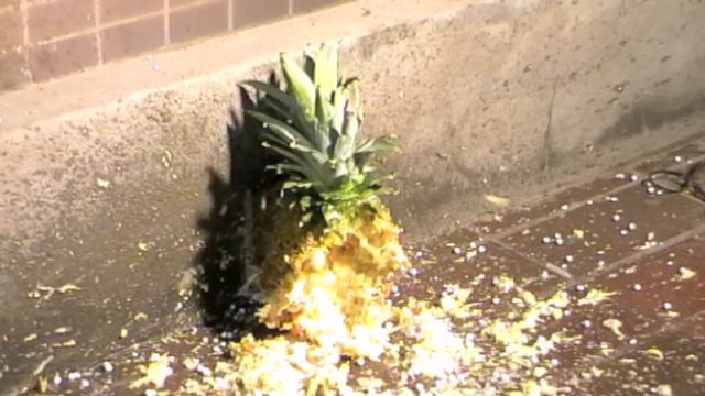 Will it Shred? - Vulcan M134 Minigun VS Pineapple (HD) - Redwolf Airsoft - RWTV смотреть онлайн