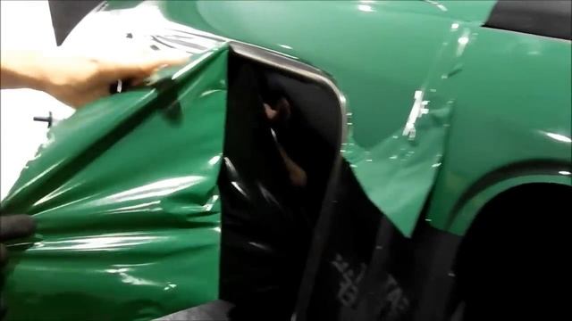 Envelopamento total Renault Clio Verde brilhante. MUDANÇA TOTAL! смотреть онлайн