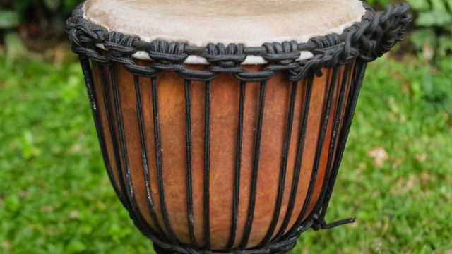 Djembe Drum - 11'' diameter, 50cm high, Wide Top, Natural Wood (Product Code: AD-djwt1050) смотреть онлайн