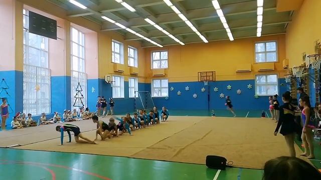 ЗВЕЗДНЫЙ КАСКАД Композиция "Движение вверх" "Величальная Россия-оригинальный жанр" смотреть онлайн