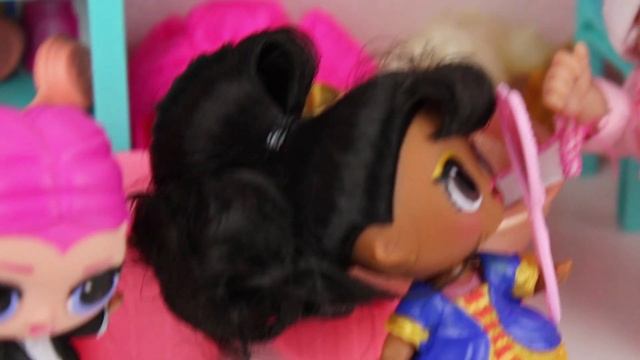 Малышка Маша мастер причесок в салоне МИЛЕНА ШИКАРНАЯ прическа для королевы для детей смотреть онлайн