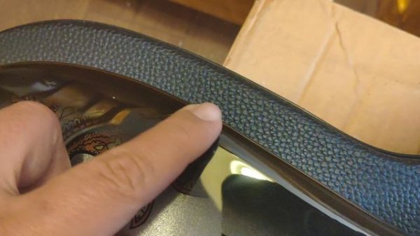 Обзор сборки китайской реплики Fender Stratocaster Richie Sambora в огурцах