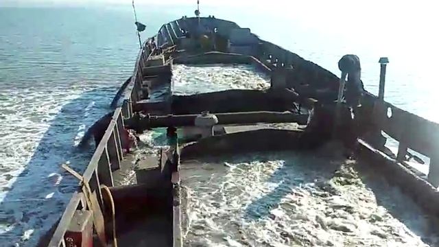 Добыча песка в Крым озеро Донузлав(2) смотреть онлайн