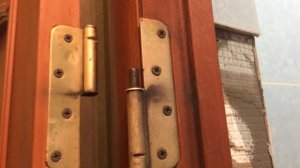 Самый простой способ устранения усадки межкомнатной двери