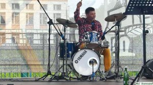 Кавер-группа "Твои шумные соседи". Соло на ударных