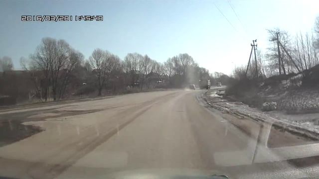 Водила Лада Калина С035ОВ53 решил самоубиться, не получилось смотреть онлайн