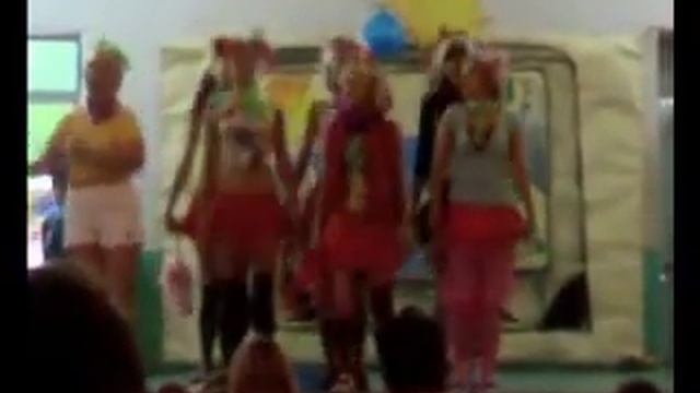 Хор девочек-белочек смотреть онлайн