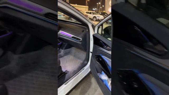 مقارنة قوية للناس اللى محتارة بين فئات فولكس ID4 смотреть онлайн