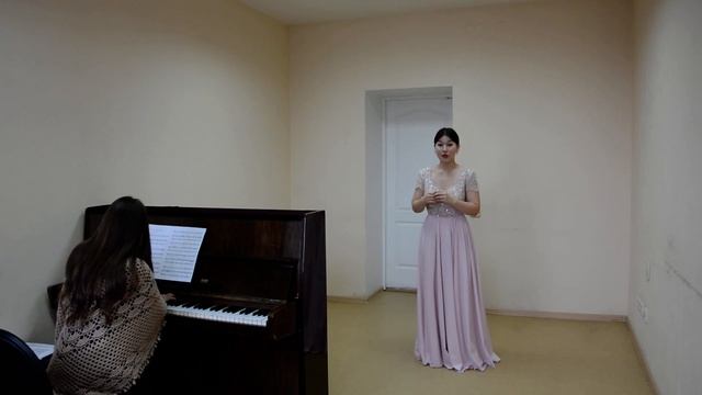 Ли Камилла - А. Л. Гурилёв, слова Н. Грекова «Вьется ласточка сизокрылая» смотреть онлайн