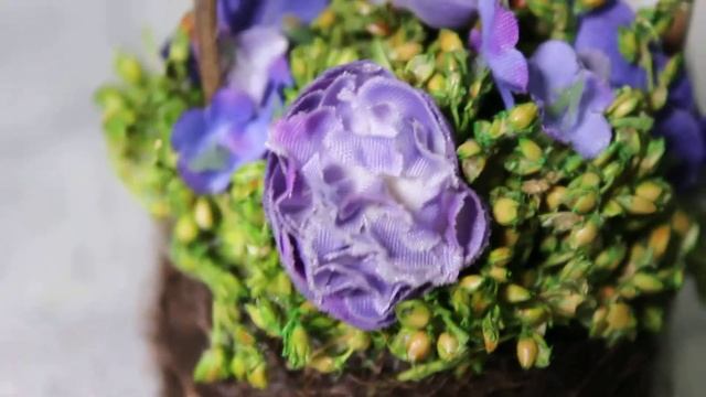 Цветочная композиция -Цветы сиреневые в кашпо смотреть онлайн
