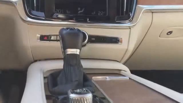 VOLVO V90 D4 INSCRIPTION 2018 MODEL! смотреть онлайн