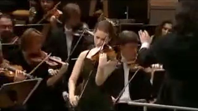 Hilary Hahn Plays Korngold Vio...