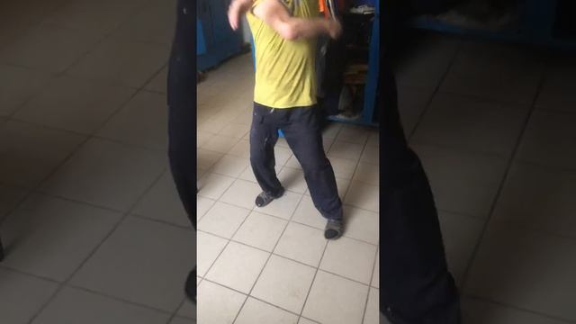 КАК ПРАВИЛЬНО ПОЛЬЗОВАТЬСЯ НУНЧАКИ - СОВЕТ ИНСТРУКТОРА #ниндзя #нунчаки #оружие смотреть онлайн