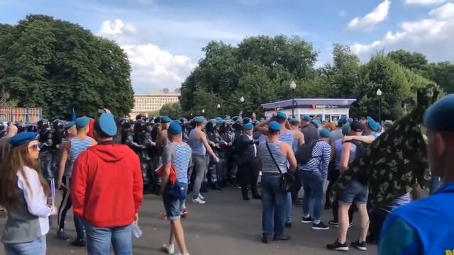 День ВДВ 2020 Парк Горького. смотреть онлайн
