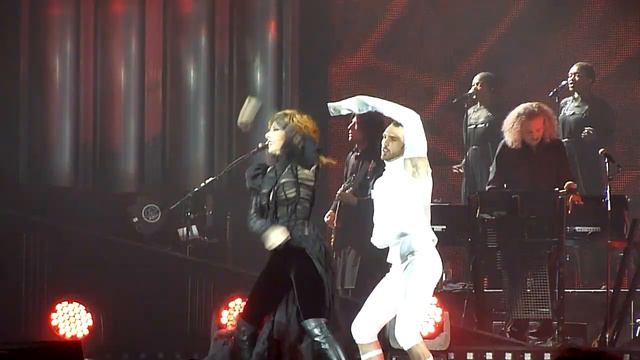 Mylene Farmer - Désenchantée (01.11.2013, Olympijskiy Stadium, Moscow, Russia)