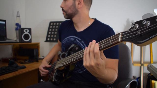 BASS Cover (Yamaha BB434) 🎸 - Locked Out of Heaven Bruno Mars смотреть онлайн