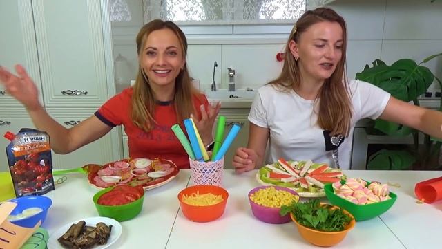 КТО ИСПОРТИТ свою пиццу Новый ПИЦЦА Челлендж Инна vs Катя / не поделили Пиццу с моей новой ПОДРУГОЙ смотреть онлайн