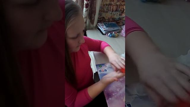 Я - алхимик. Провожу опыт по созданию жвачки для рук смотреть онлайн