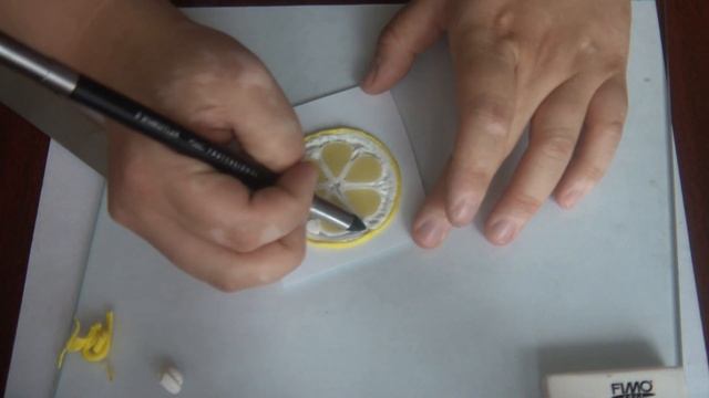 ДОЛЬКИ ЛИМОНА С ЭПОКСИДНЫМ ПОКРЫТИЕМ (глина FIMO) смотреть онлайн