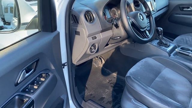 VOLKSWAGEN AMAROK 2016 года, В ИДЕАЛЬНОМ СОСТОЯНИИ! МАКСИМАЛКА! ДИЗЕЛЬ 2 литра 180 л. с. смотреть онлайн