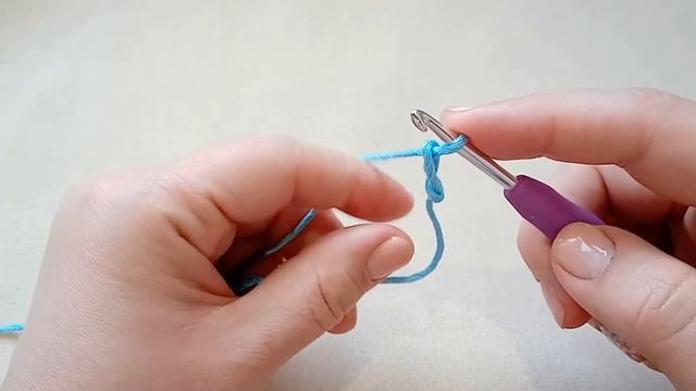 УРОК 1 для начинающих - Первая (начальная) петля при вязании крючком смотреть онлайн