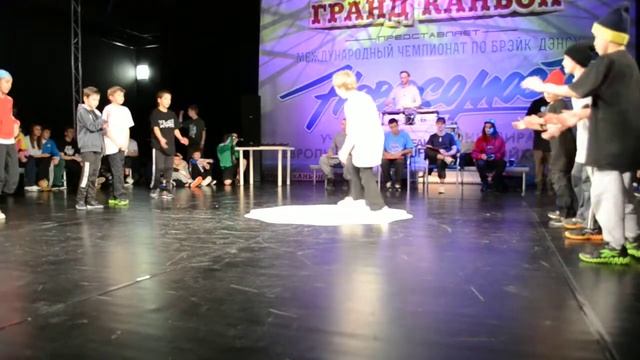 Доминант 1 VS. Доминант 2. Zero Gravity Battle. смотреть онлайн
