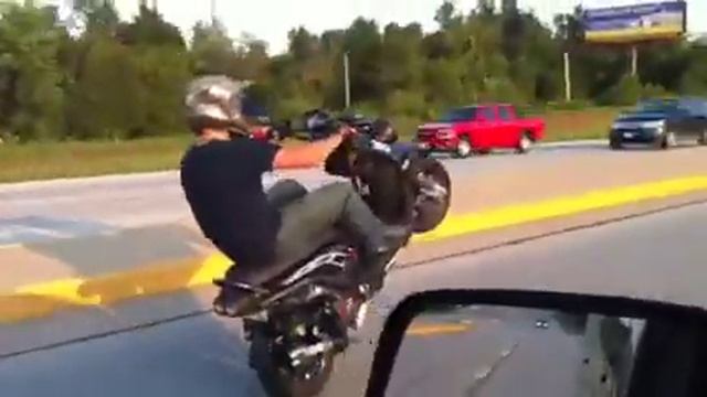 Yamaha Zuma 125 wheelie I love my moped смотреть онлайн