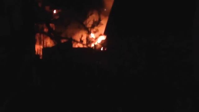 Туапсе, район второй школы, частный сектор, пожар смотреть онлайн
