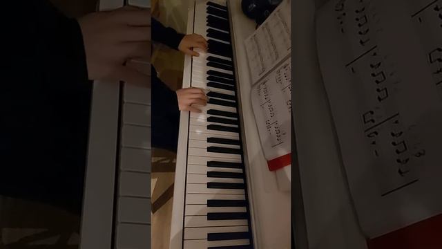 Sara Perche Ti Amo Piano yahama Ydp-144 смотреть онлайн