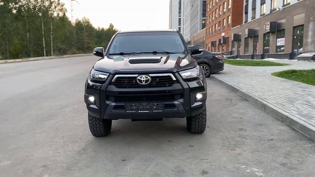 Рестайлинг переделка Toyota Hilux из 2008-2015 в black onyx 2021г. Челябинск смотреть онлайн