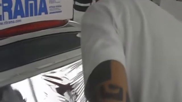 Оклейка багажника Jaguar пленкой RITRAMA CYBERKROME. смотреть онлайн