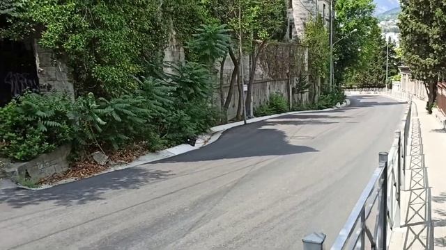 Полигональная Кладка, Ялта