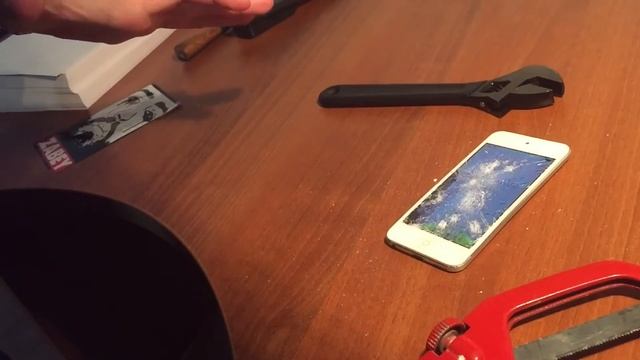 Краш Тест IPod Touch