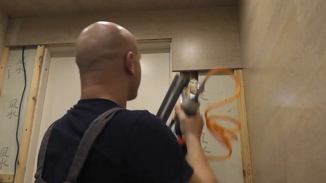 ЛАМИНАТ НА СТЕНЫ И ПОТОЛОК (горизонтально и вертикально) Как сделать чтоб не разошлись стыки? смотреть онлайн