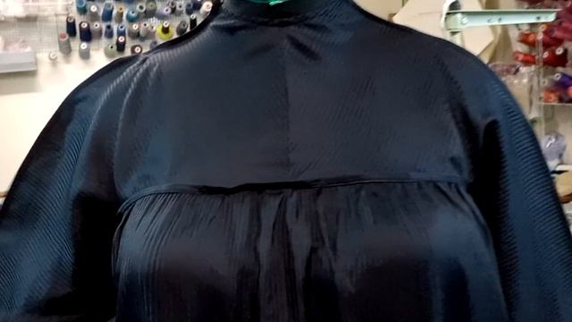 Инопланетное платье.Alien dress смотреть онлайн