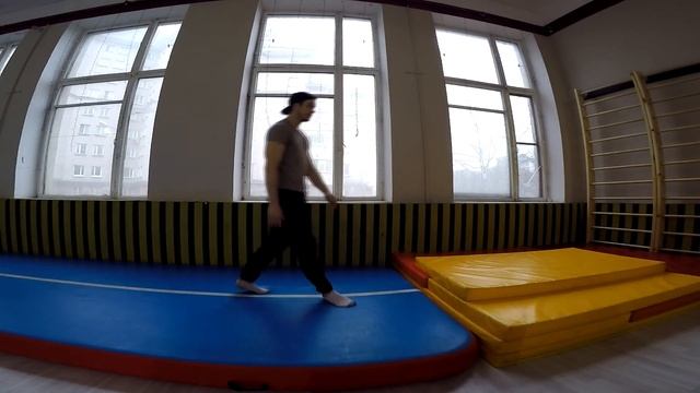 Freerun. Обучение #1: dive roll 360 (дайв ролл 360) смотреть онлайн
