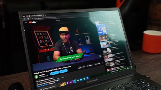 Asus VivoBook 16x Oled, para quien es esta laptop? Review en Español. смотреть онлайн