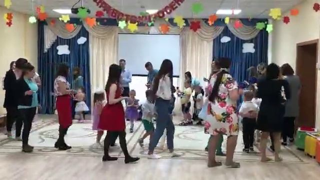 Весёлый оркестр с родителями на празднике ,, День Матери ,, Ср гр. Ноябрь 2019.Д/С,, Островок! смотреть онлайн
