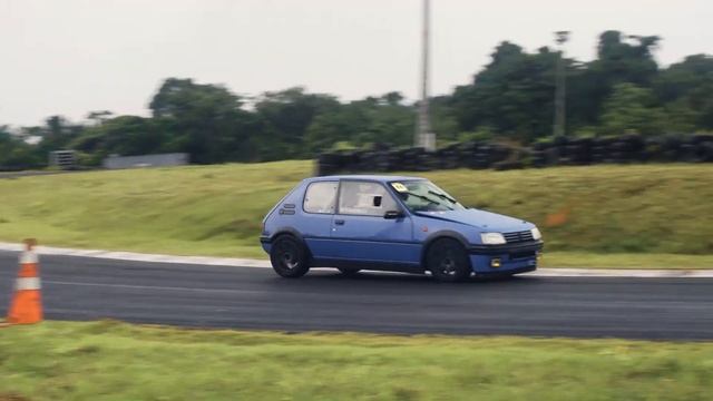 *PURE SOUND*Renault Clio-Sandero RS-Peugeot 205-Ford Fiesta-VW Golf-Gol-Beetle-L200-Kadett ON TRACK смотреть онлайн