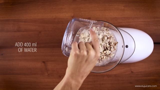 Almond Milk (with Sana Juicer by Omega EUJ-707) - video recipe смотреть онлайн